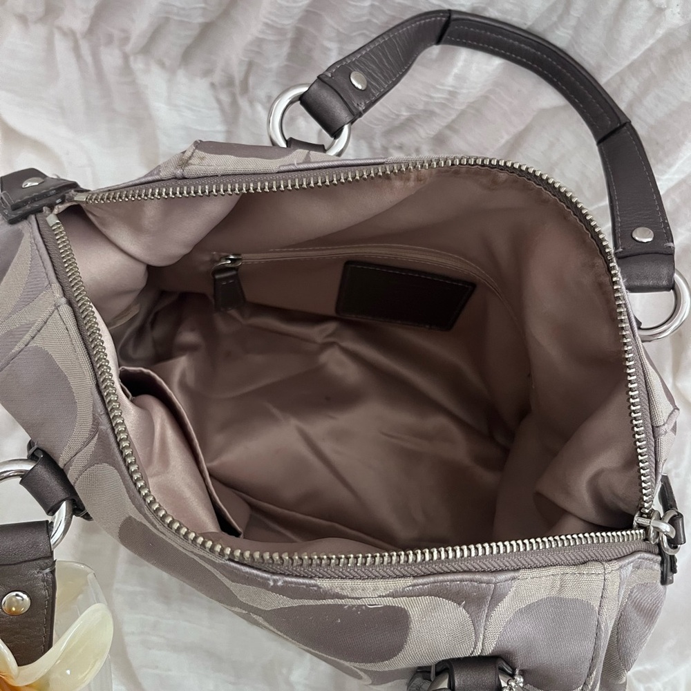 Coach purse - Picture 4 of 5